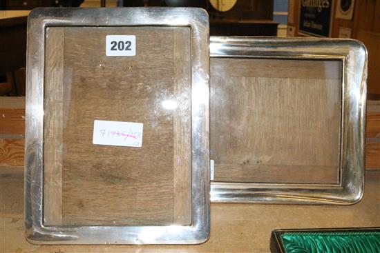 2 rectangular silver photo frames